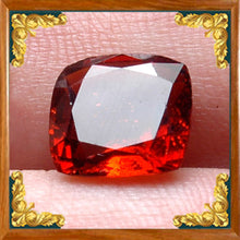 Load image into Gallery viewer, Hessonite / Gomedh - 18
